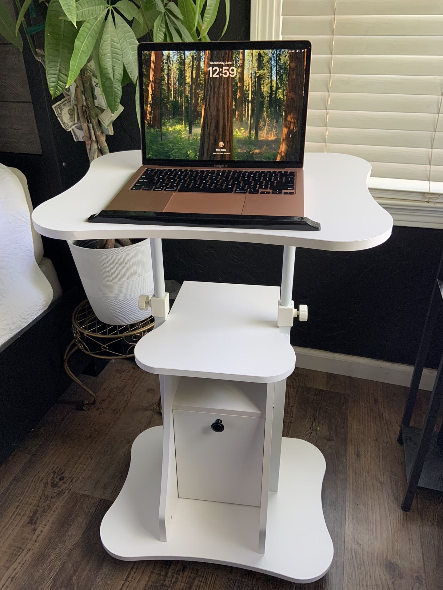 Mobile Laptop Podium, Portable Height Adjustable Podium Stand, Standing Desk with Storage TiltingTop