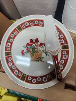ceramic  cakes. PLATED  with. Serbir