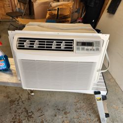 Window AC Unit