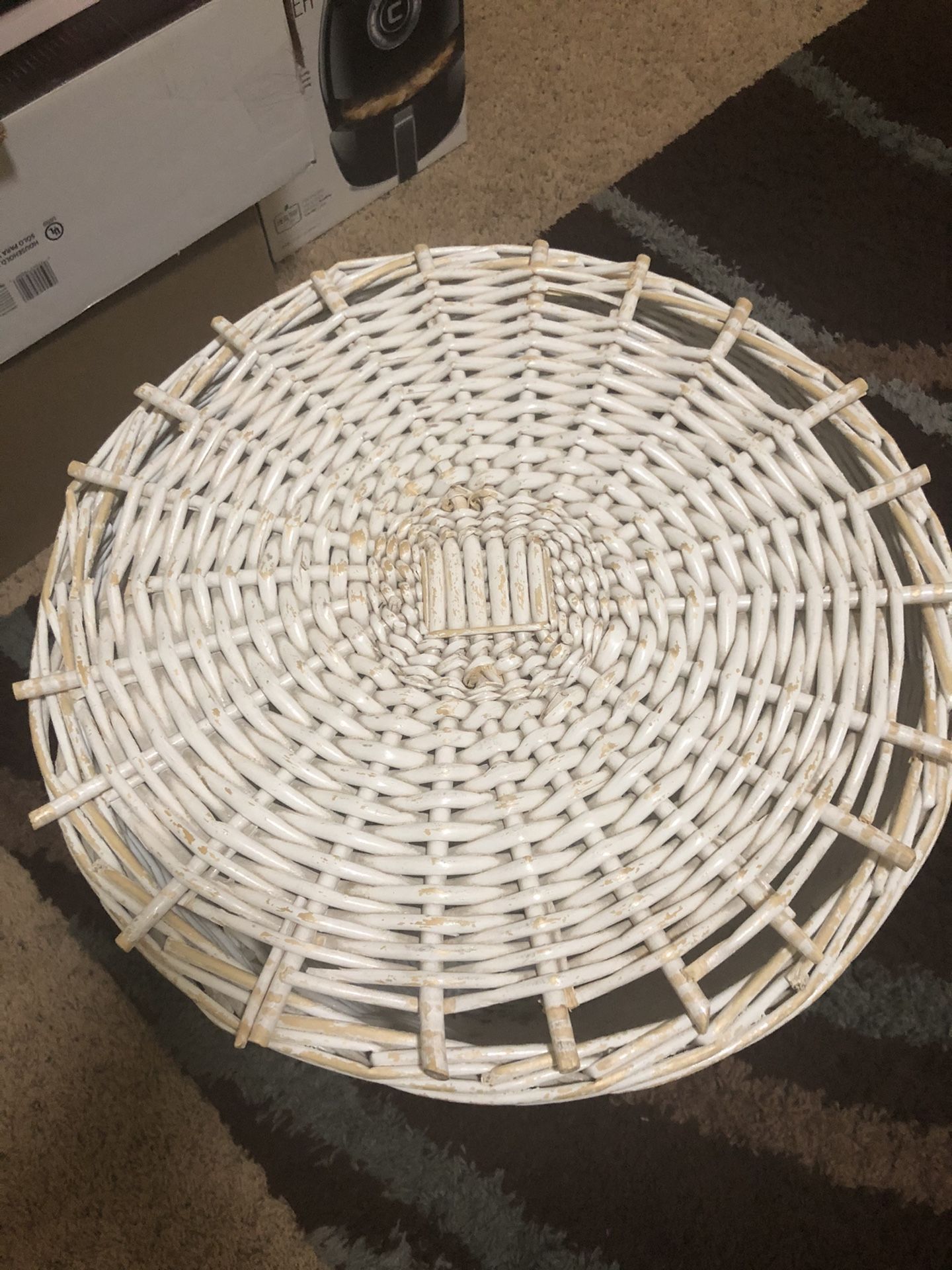 Wicker laundry basket