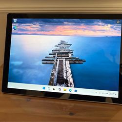 Microsoft Surface Pro 5 i5 128GB + Keyboard + Charger