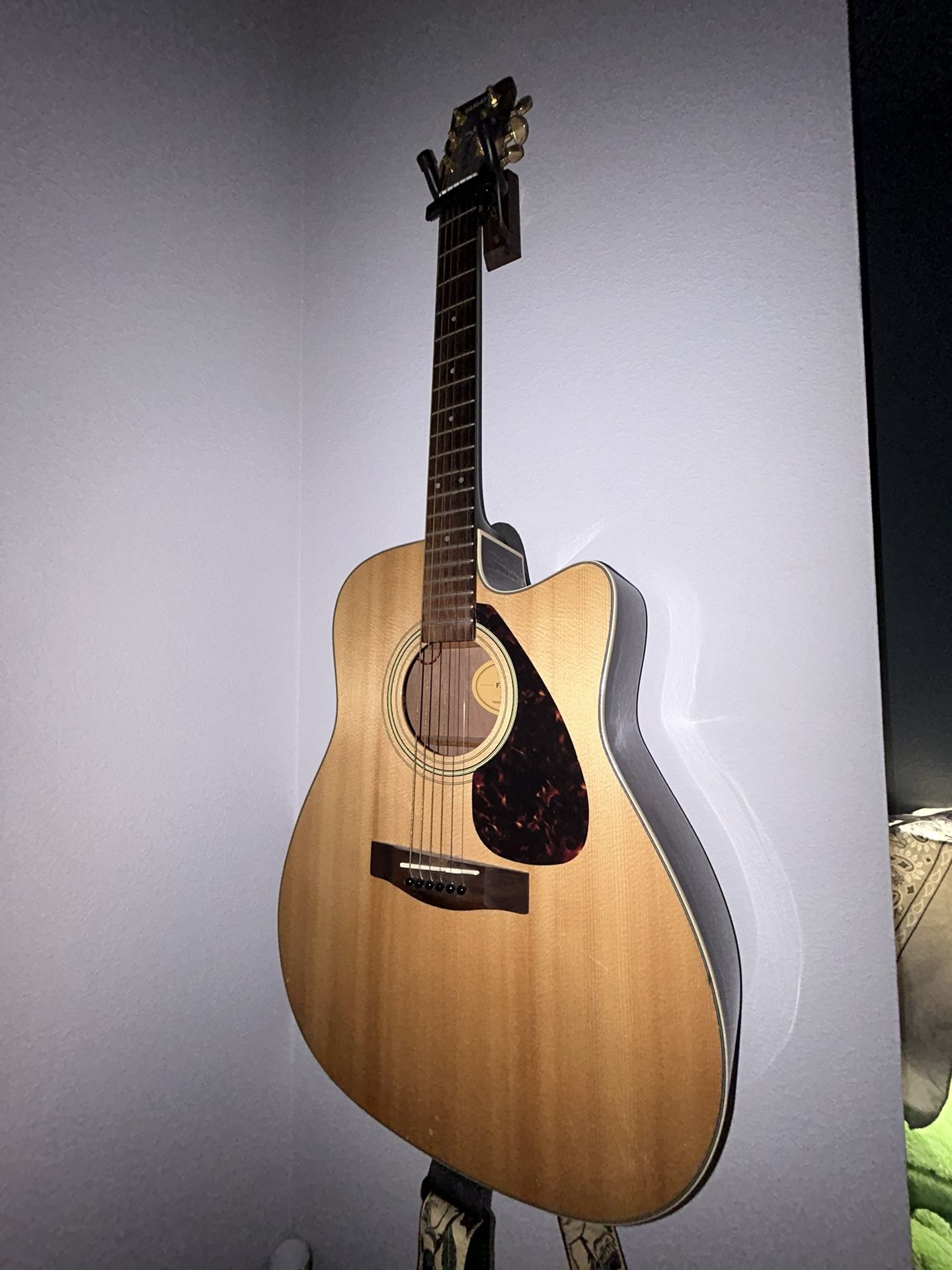 YAMAHA Guitar
