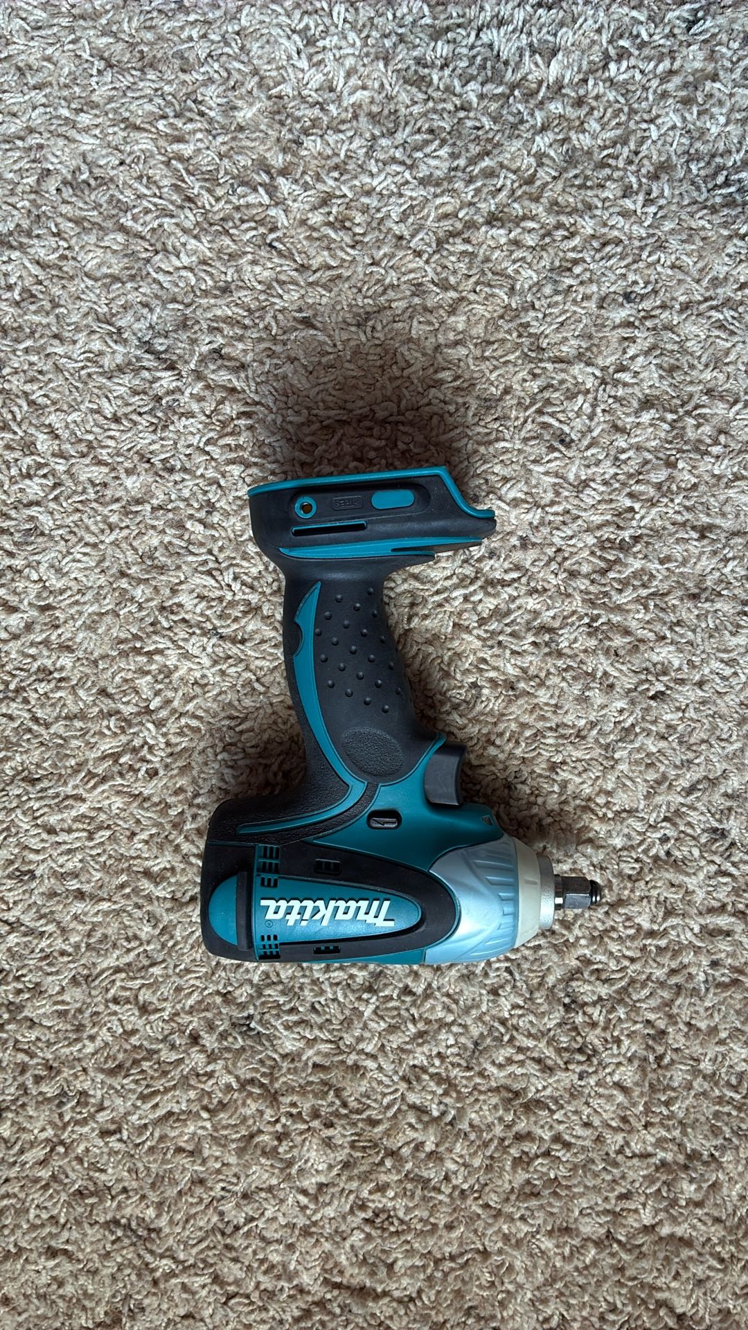 Makita 3/8” Impact Wrench w/ Battery Included