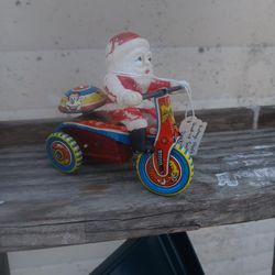 Wind up Santa on trike