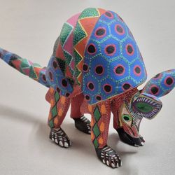 Armadillo, Authentic Alebrije, WOOD CARVING, HAND PAINTED, from Oaxaca 