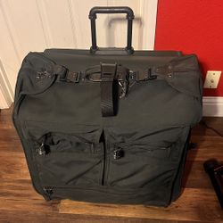 Tumi Extended Trip Wheeled Garment Suitcase Luggage