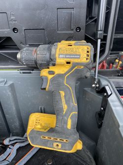 DEWALT 1/2 Drill