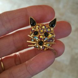 Small Jeweled Cat Pin ,Collie & Mouse 