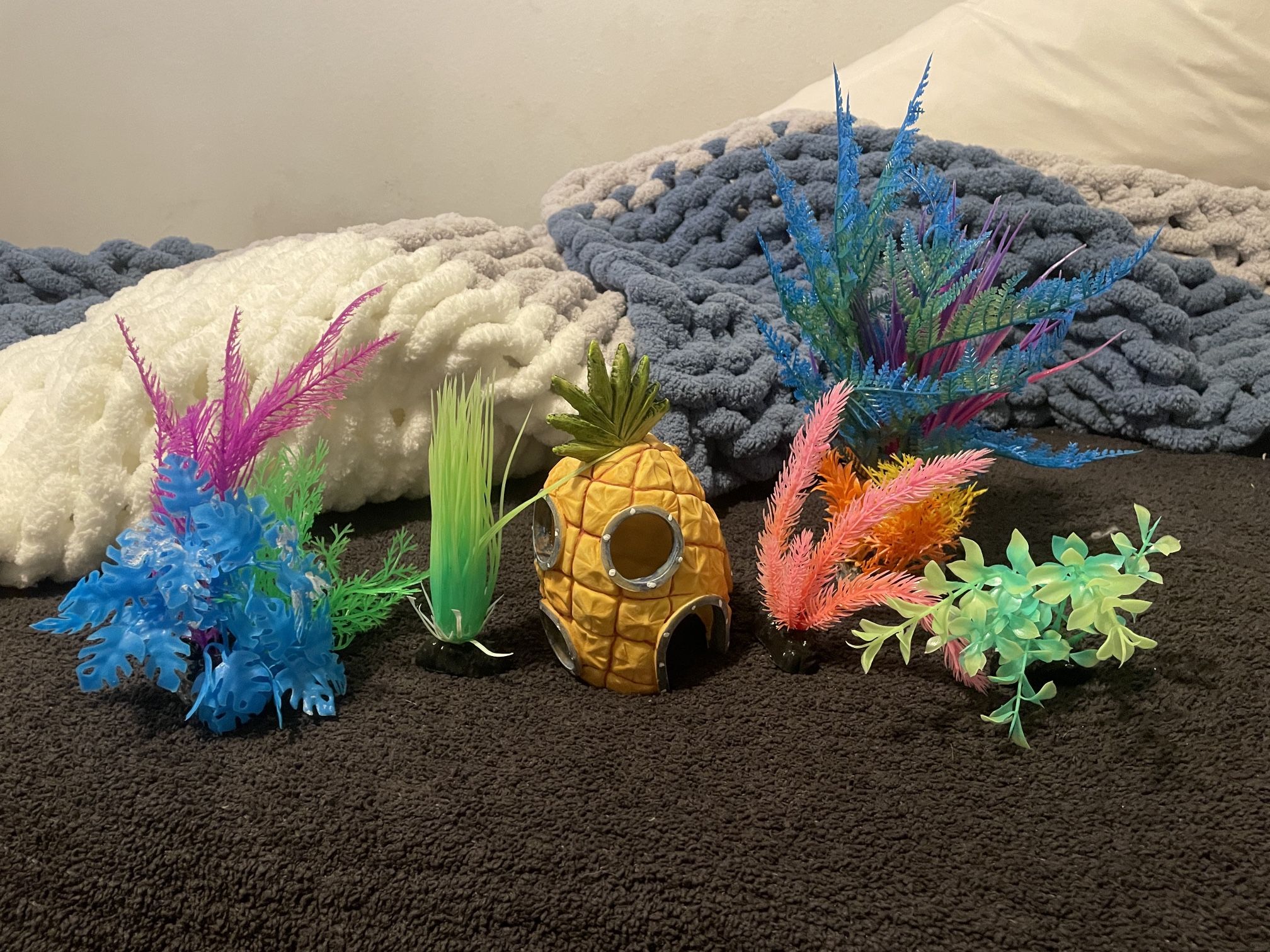 Fish tank decorations