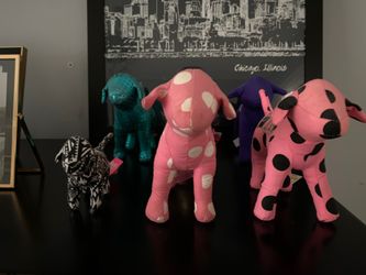 PINK/ VS dogs