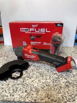 Milwaukee M18 18V cordless grinder