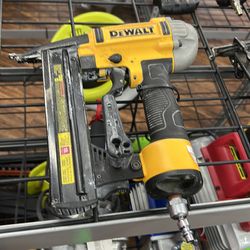 dewalt nailer