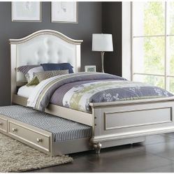 TWIN BED WHIT TRUNDLE MATTRESS INCLUIDED ☎️ 1714586,2564