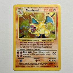 Pokemon - Charizard #4 Base Set 