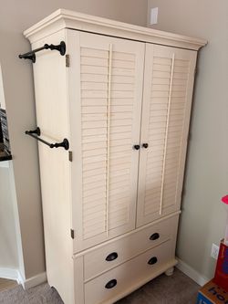 Armoire