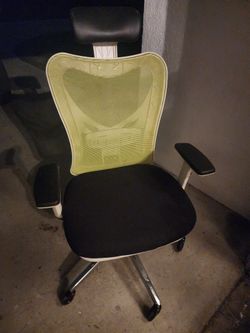 OFFICE CHAIR