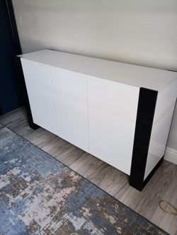 Buffet / TV stand NEW 55" x 31.4"