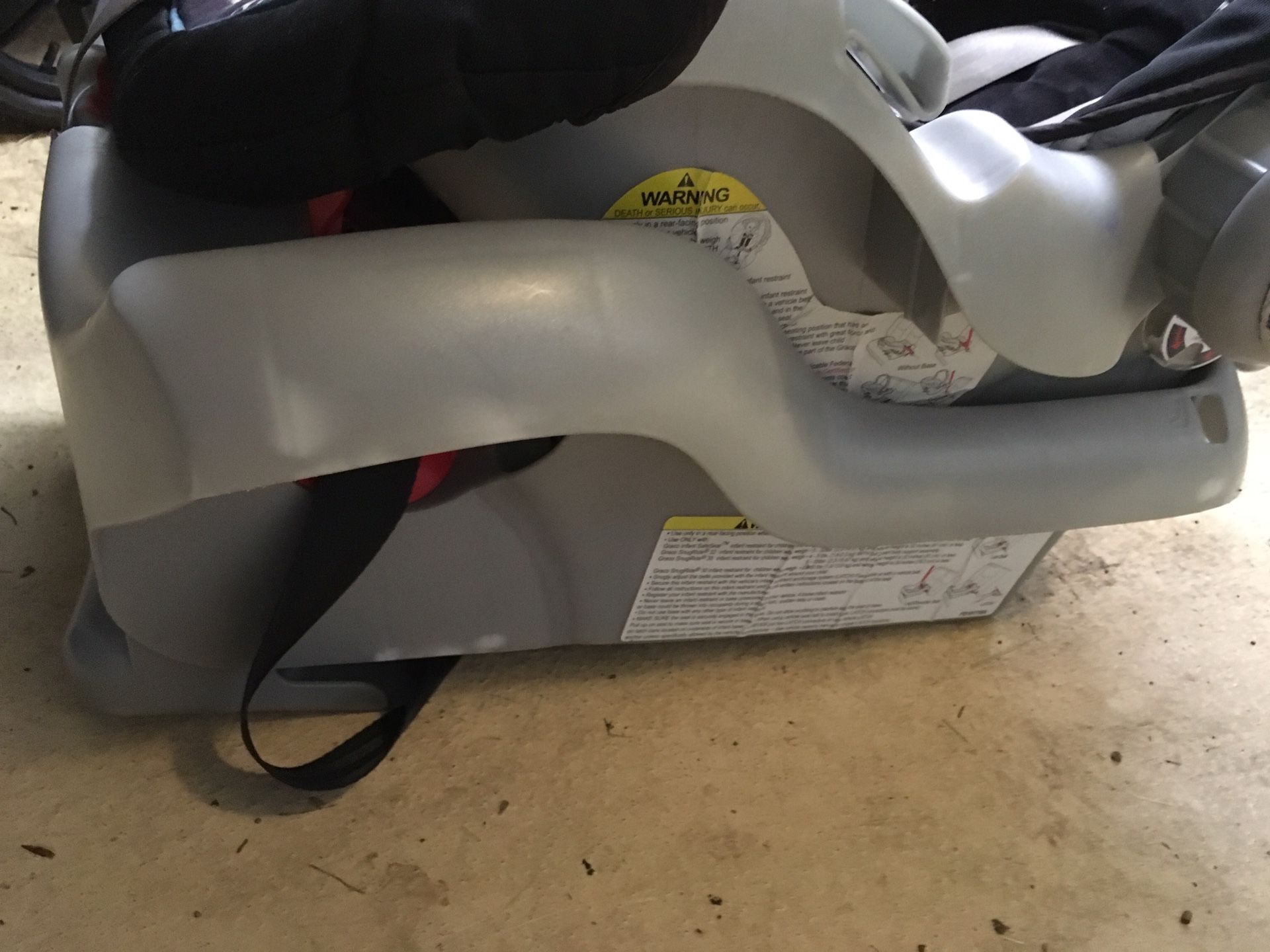 Graco Snugride car seat with two bases