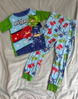 Youth boys 5T pj masks pajamas