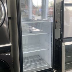 COMMERCIAL FREEZER