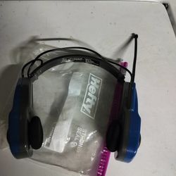 HURRICANE SPECIAL
 LIKE NEW COMAPCT HEADPHONE RADIO.. EASY AND HANDS FREE USE. AM/FM