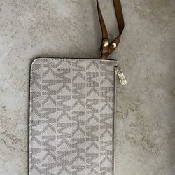 Michael Kors Wristlet