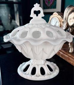 Vintage Fostoria Franklin Milk Glass covered dish