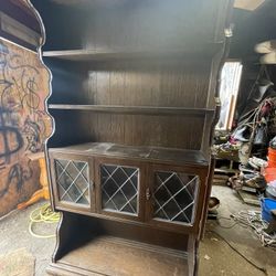 Ethan Allen Royal Charter Oak Bookcase (model 16-9005) from the 1980s