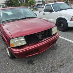 Selling 02 03 Gmc Sonoma 
