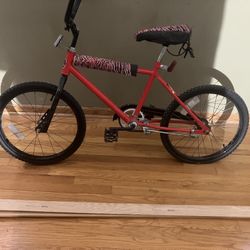 Vintage 80’s Made In Usa Boys 20 Inch Murray Bmx Bike please look at all pictures and read description