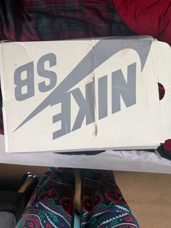 Supreme dunks