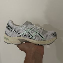 ASICS gel-1130 White Mint tint Size 6.5W/5M