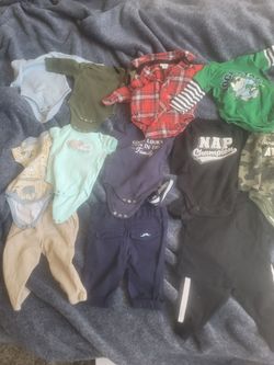 Baby boy 0/3 month lot 45 pieces