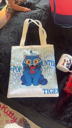 Tote bag