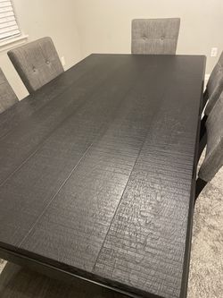 Rooms To Go Dining Table Set for 6 for Sale in Orlando, FL - OfferUp