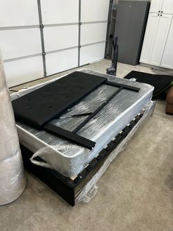 Full Size Bed Set