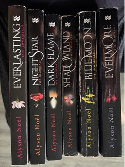Alyson Noel- The Immortals series