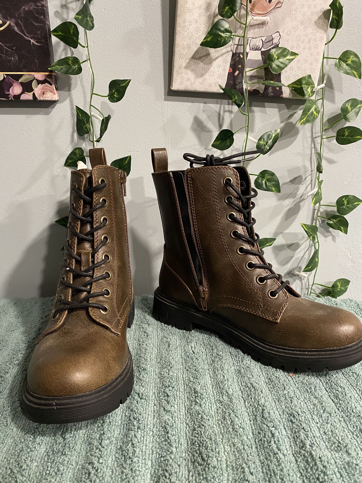Brown Women Boots Size 7