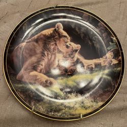 Lion Collectors Plate