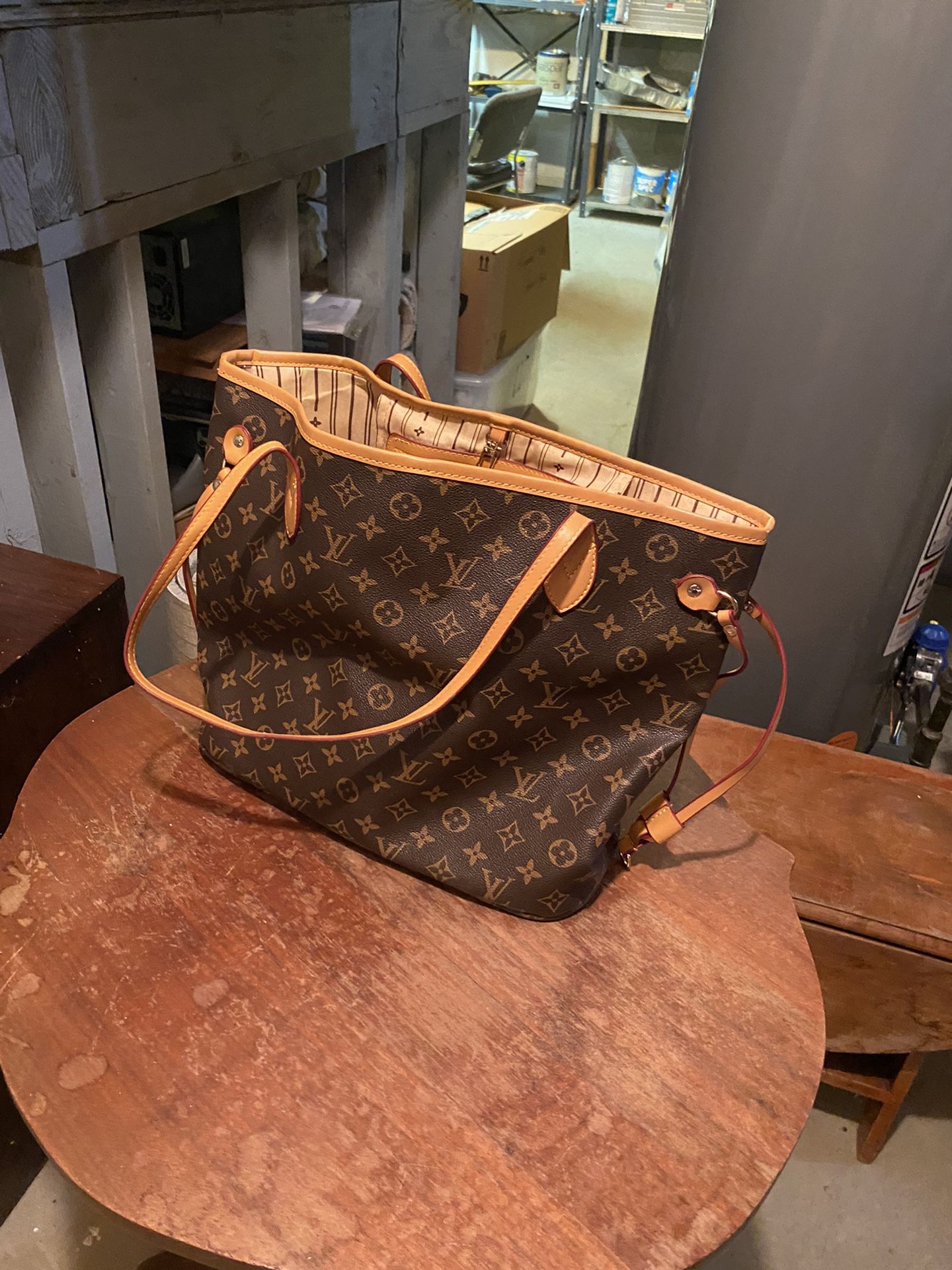 Wanted to share some fun LV items in case you were looking for the perfect  gift 😉😜 (prices listed in € in the caption of each picture) : r/ Louisvuitton