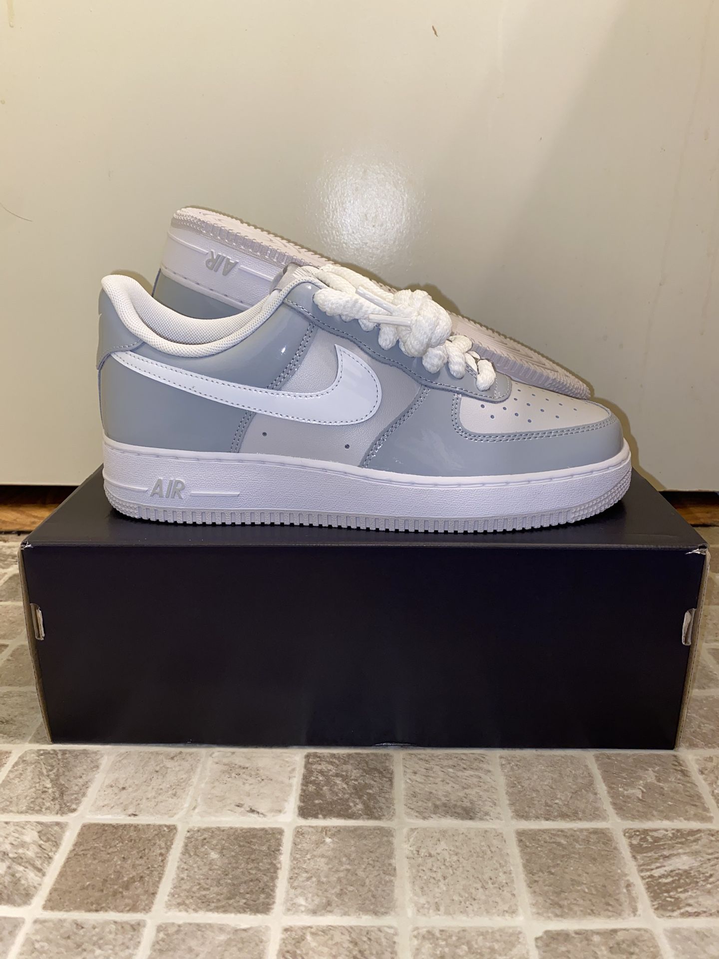 New Sz 9.5M Nike Air Force 1 Low 07 Original All