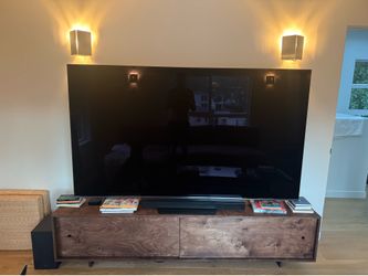 85” Hisense U7 Mini-LED 4K Google TV + Samsung Soundbar & Wireless Sub