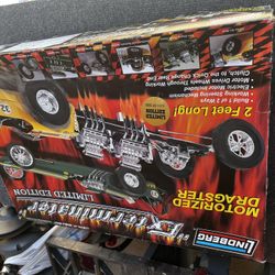 Dragster ModelKit, Motorized, Lindberg