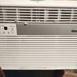 Window Air Conditioner A/c  12000 BTU