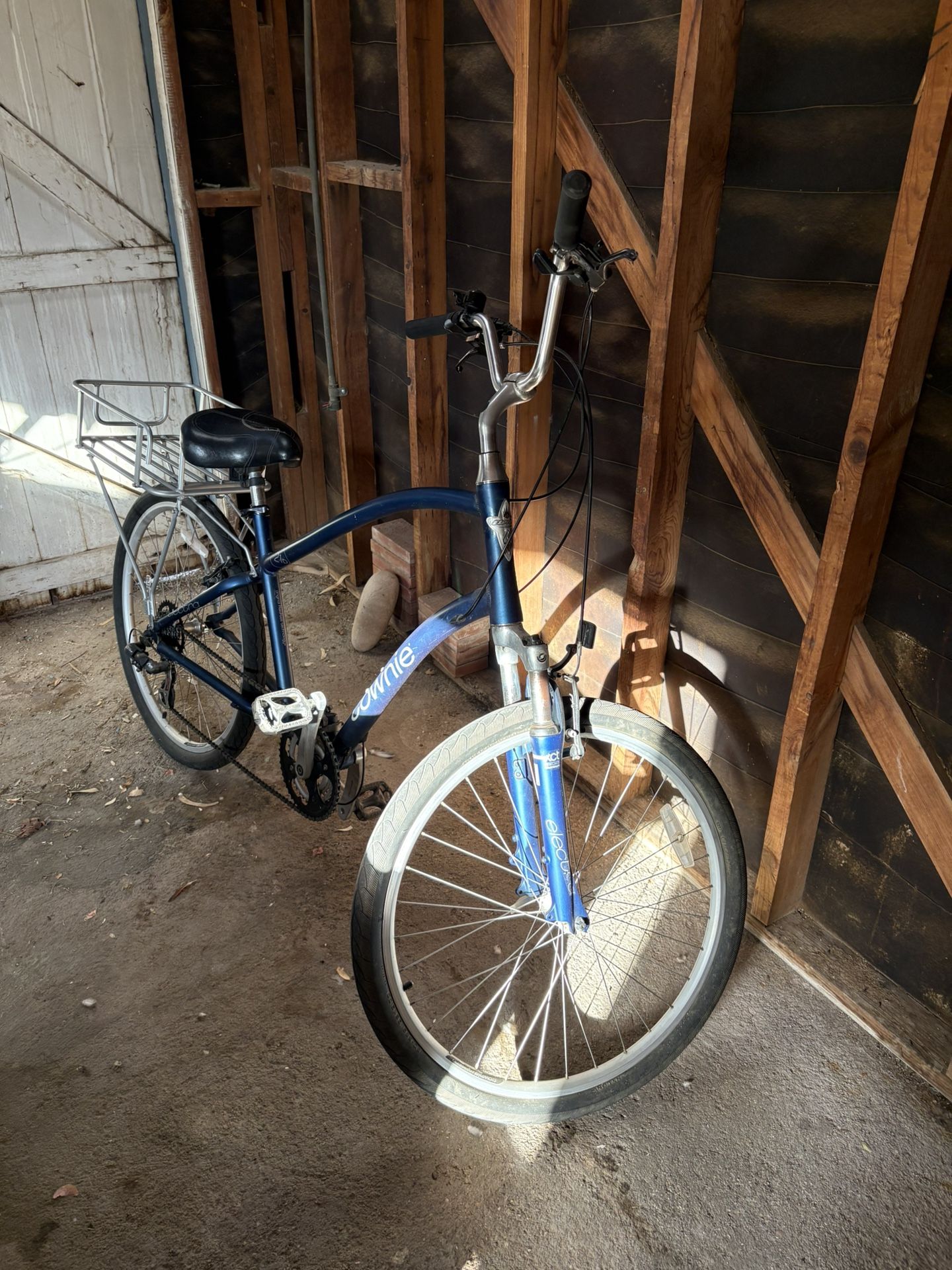 21 Speed Electra Townie Bike YWith Rear Rack