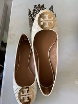 Tori Busch Flats
