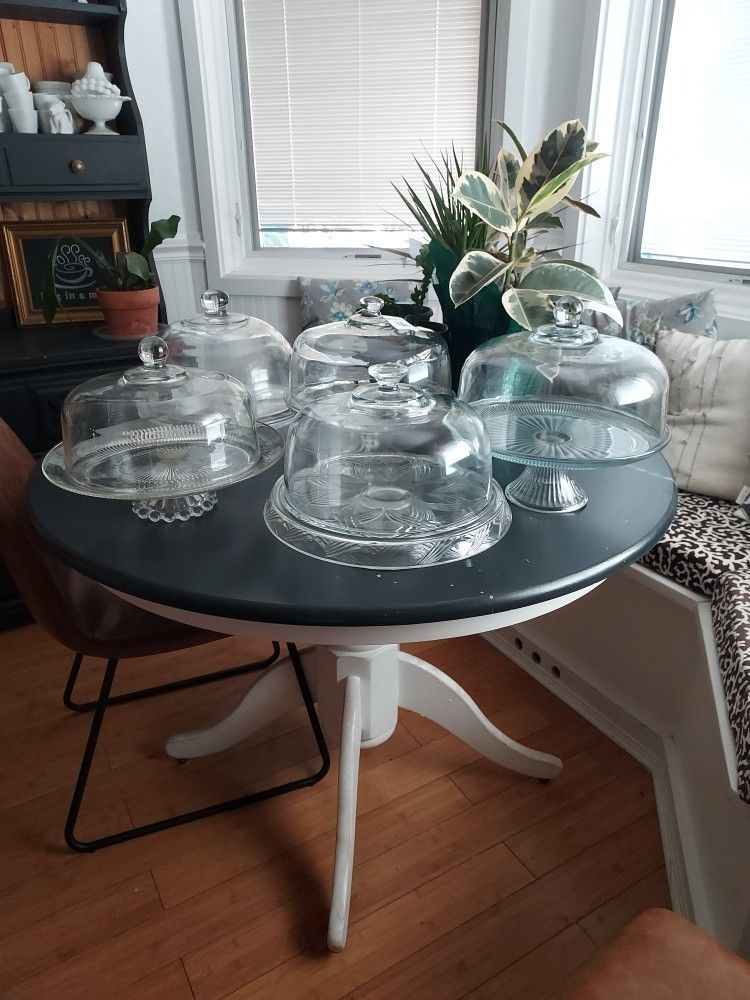 5 Clear Glass Cake Plates With Domes
