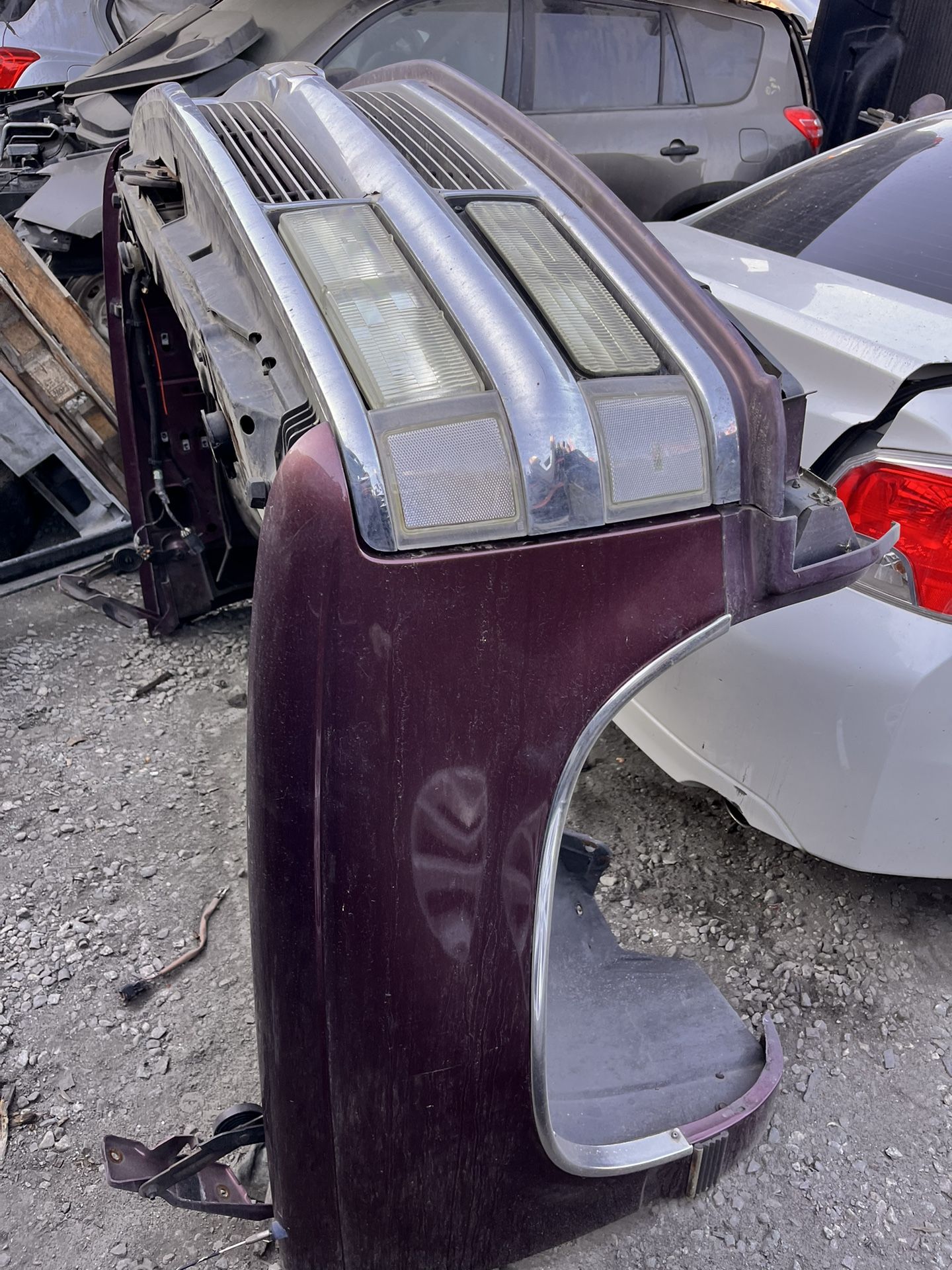 Chevy Pick Up Font End. 1996
