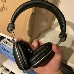 Wireless Bluetooth Headphones