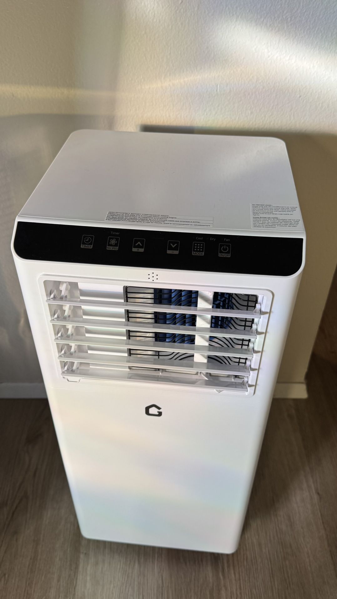 Portable Air Conditioner / dehumidifier, 8000 BTU